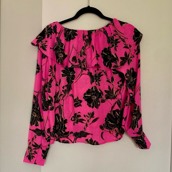 VICI HOT PINK FLORAL V NECK RUFFLED BLOUSE TOP - Picture 7 of 12